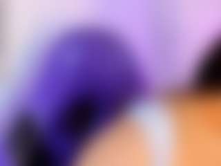 liaa-18's Live Sex Cam Show