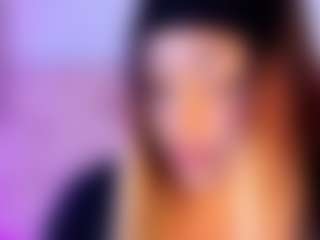 liaa-18's Live Sex Cam Show