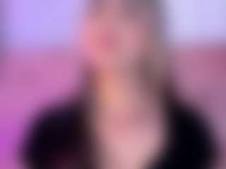 liaa-18's Live Sex Cam Show