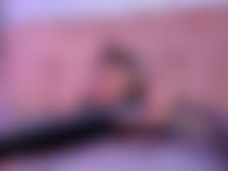 liaa-18's Live Sex Cam Show