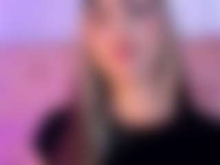 liaa-18's Live Sex Cam Show
