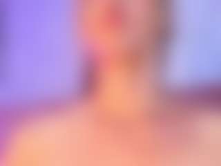 liaa-18's Live Sex Cam Show