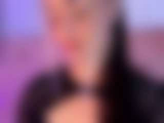 liaa-18's Live Sex Cam Show