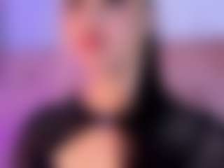 liaa-18's Live Sex Cam Show