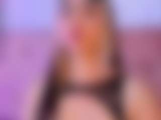 Live cam show with liaa-18 - Bikini on Camsoda