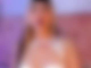 liaa-18's Live Sex Cam Show