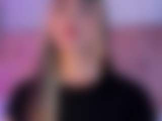 liaa-18's Live Sex Cam Show