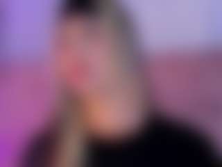 liaa-18's Live Sex Cam Show