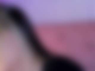 liaa-18's Live Sex Cam Show