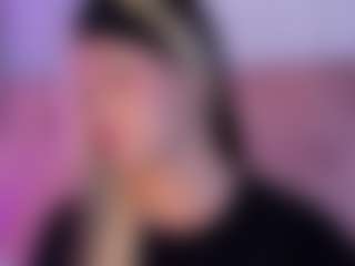 liaa-18's Live Sex Cam Show