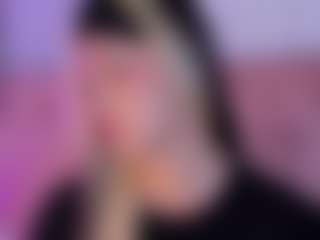 liaa-18's Live Sex Cam Show