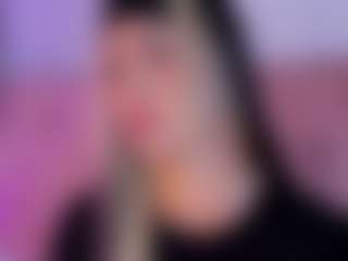 liaa-18's Live Sex Cam Show