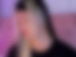 liaa-18's Live Sex Cam Show