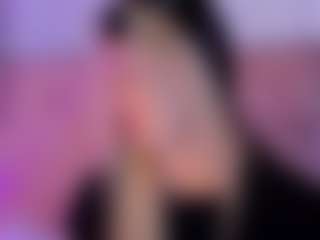liaa-18's Live Sex Cam Show