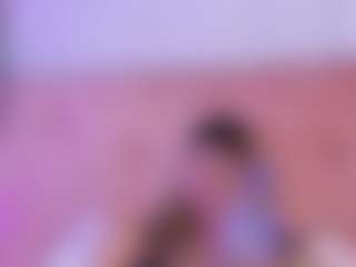 liaa-18's Live Sex Cam Show