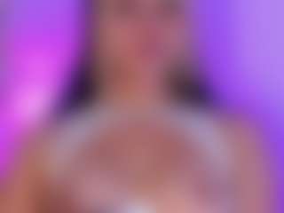 liaa-18's Live Sex Cam Show