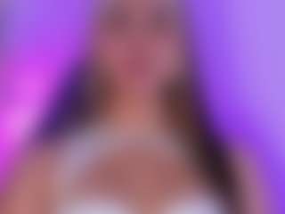 liaa-18's Live Sex Cam Show