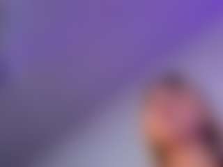 liaa-18's Live Sex Cam Show