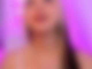 liaa-18's Live Sex Cam Show