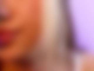 liaa-18's Live Sex Cam Show