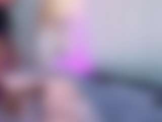 Live cam show with Sky - Young Adult on Instabang