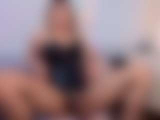 Live cam show with Sky - Granny on fuklive.com