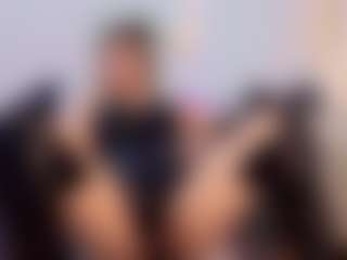 Live cam show with Sky - Bedroom on Latina Girls