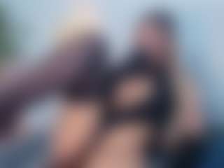 Live cam show with Sky - Solo on Camiplay Live