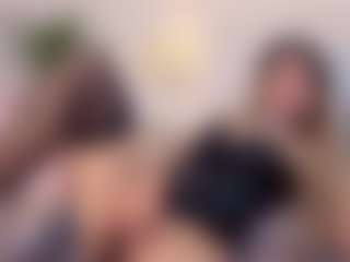 Live cam show with Sky - Smoking on AdultVida.com
