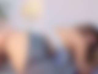 Live cam show with Sky - Petite on eurowanks.com