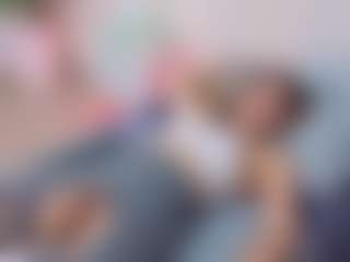 Live cam show with Sky - Smoking on ObeyMaria
