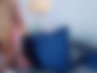 Live cam show with Sky - Solo on Chatstar
