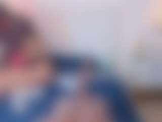 Live cam show with Sky - Fingering Teen (18+) on SxyPornLive