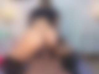 Live cam show with Sky - Small Ass on Chatstar