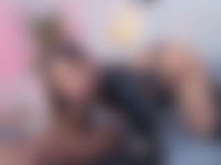 Live cam show with Sky - Bikini on SpankPalCams