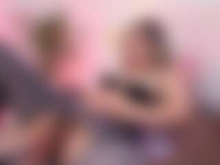 Live cam show with Sky - Lesbian on Camsoda