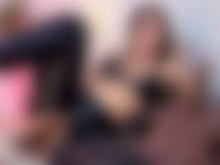 Live cam show with Sky - Bedroom on Milfs Live