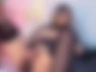 Live cam show with Sky - Submissive on Camiplay Live