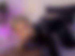Live cam show with Sky - Dirty Talk on liverealitysex.com