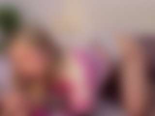 Live cam show with Sky - Teen (18+) on Camsoda