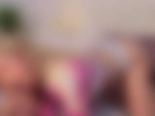 Live cam show with Sky - Lesbian on Camsoda