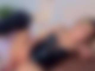 Live cam show with Sky - Slave on Camiplay Live