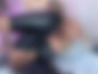 Live cam show with Sky - Petite Teen (18+) on TeamSkeetLive