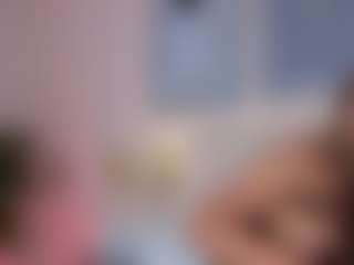 Live cam show with Sky - Fingering on madthumbs