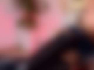Live cam show with Sky - Petite Teen (18+) on CamSextacy