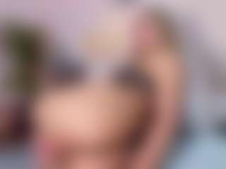 Live cam show with Sky - Bikini on crypto-cams