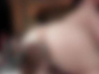 Live cam show with Th3qu33n0fbigg3st - Thick on crypto-cams