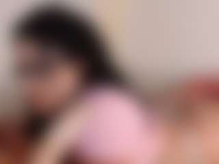 Live cam show with Megan-B - Striptease MILF on Milfs Live