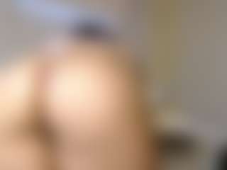 Megan-B MILF webcam performer live streaming