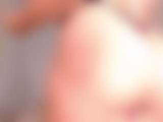 Megan-B MILF webcam performer live streaming
